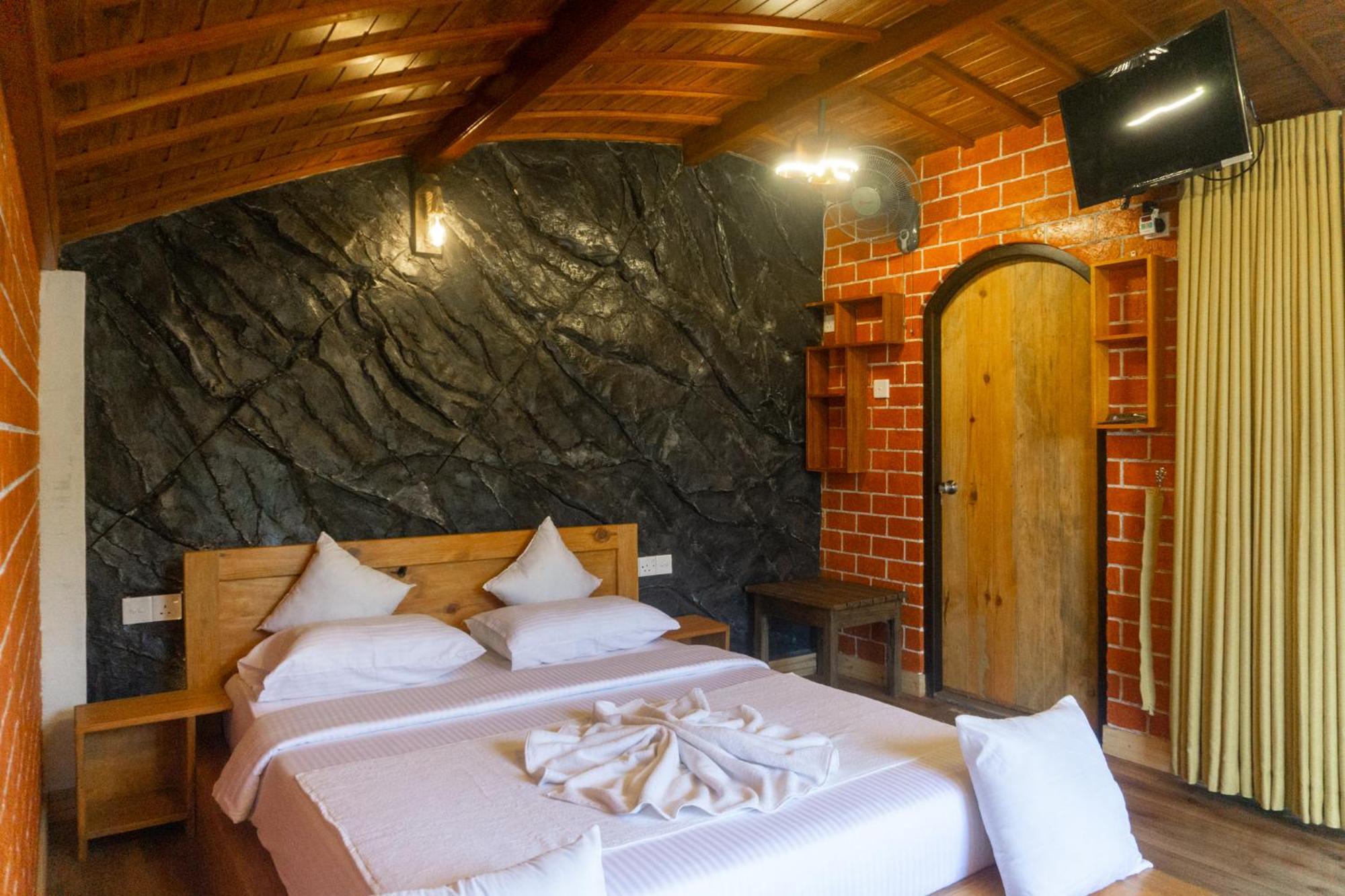 Hobbit Hole Hideaway Bed & Breakfast Ella Exterior photo